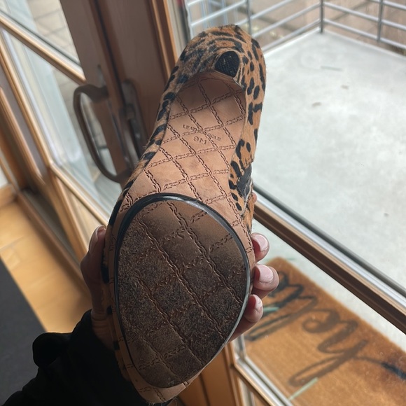 High Heel Cheetah Booties - Picture 6 of 6